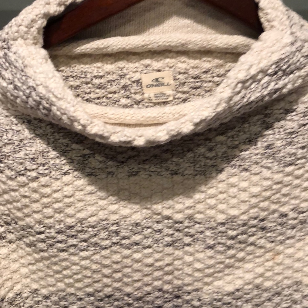 O’Neil sweatshirt